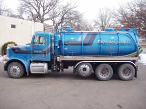 septic_truck Blue vacuum truck with six wheels, labeled